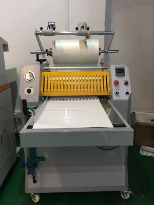 Китай Автоматическая высокоскоростная машина ламинатора с автоматическим вырезыванием для бумаги и книги поставщик